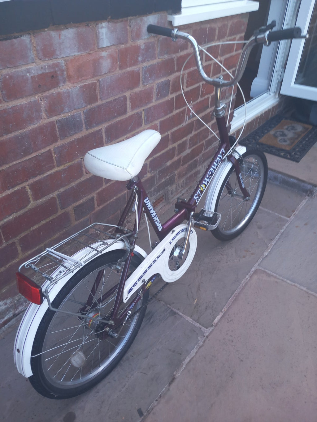 Universal Stowaway Folding Bike 3-Speed, 20" Wheels Excellent Condition