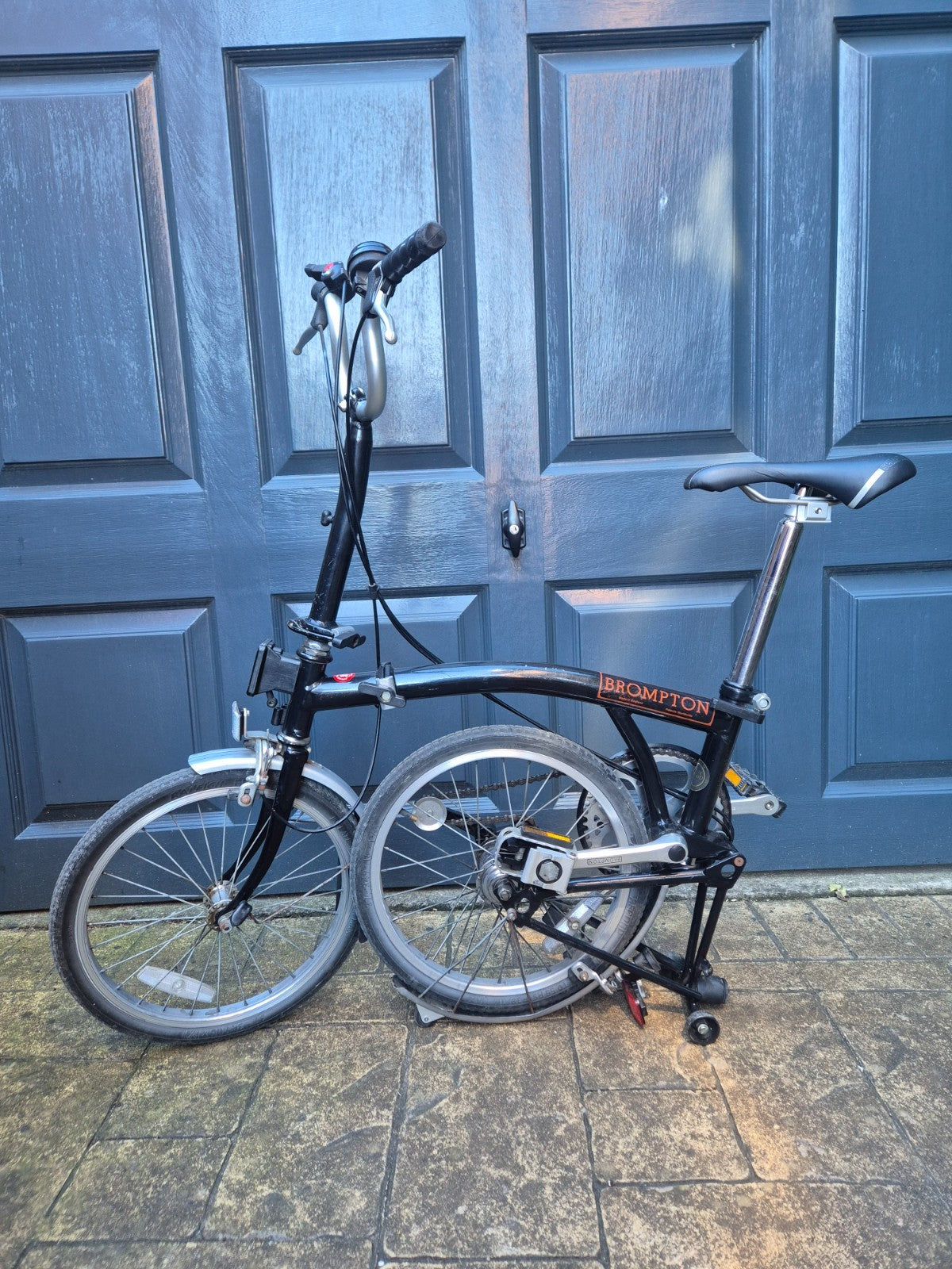 Brompton folding bike M5L in black, good condition.