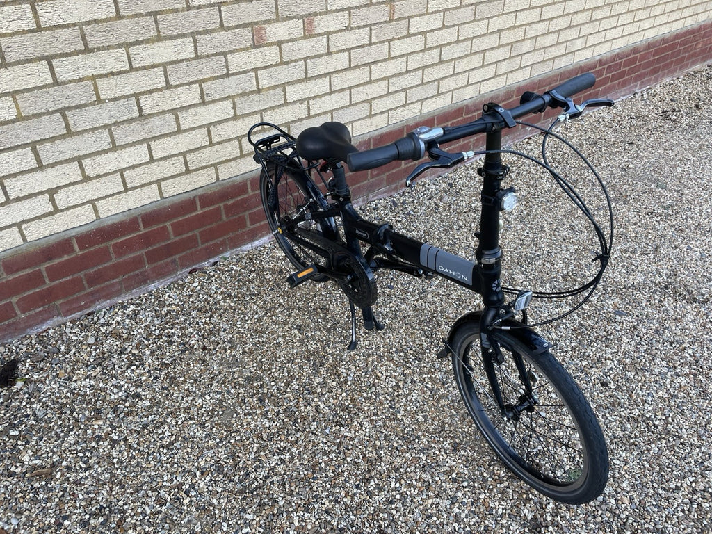 Dahon Vitesse 7005 Folding Bike 20" wheels fairly good condition, internal gears