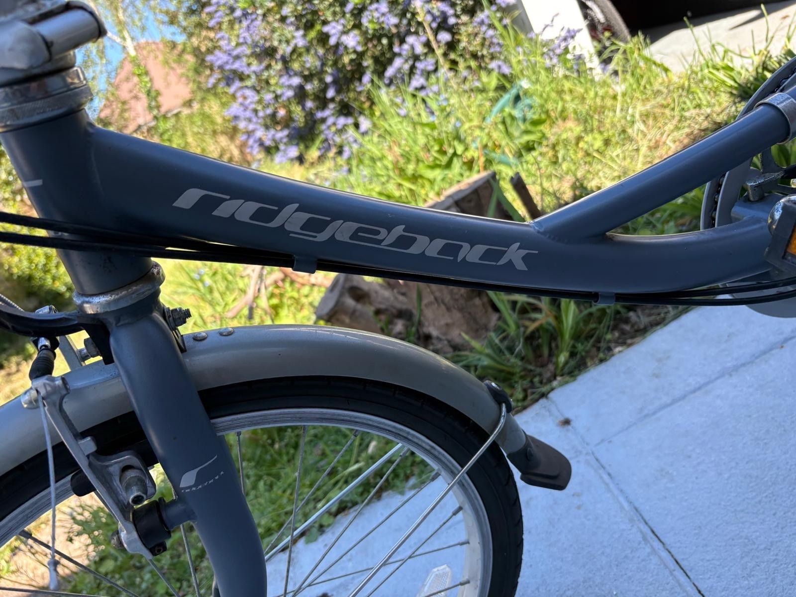Ridgeback Impulse Folding Bike 20” Wheels, 6 Speed Shimano Gears, Good Condition