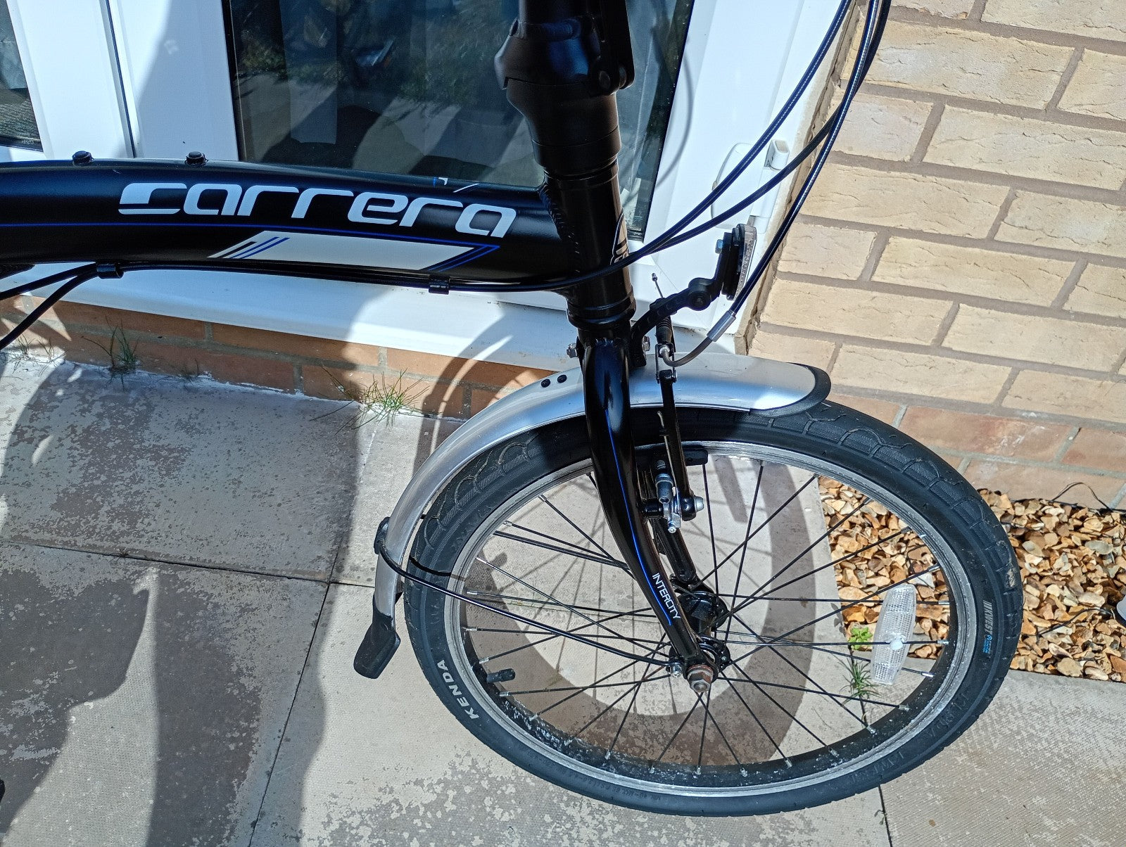 Carrera Intercity 8 Speed Folding Bike 20" Alloy Frame Shimano Disc Brakes