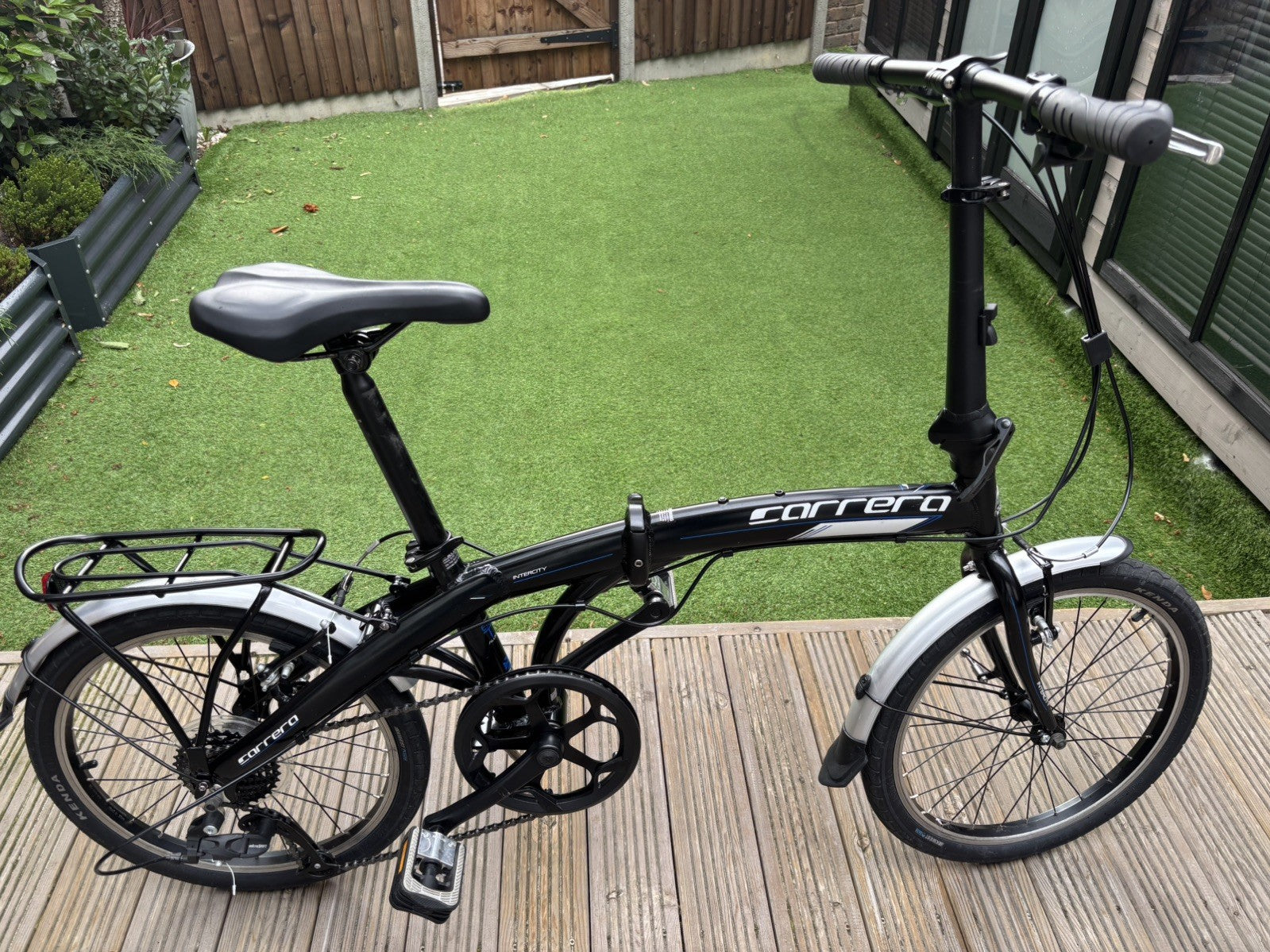 Carrera Intercity 20'' Unisex 8-Speed Folding Bike Black