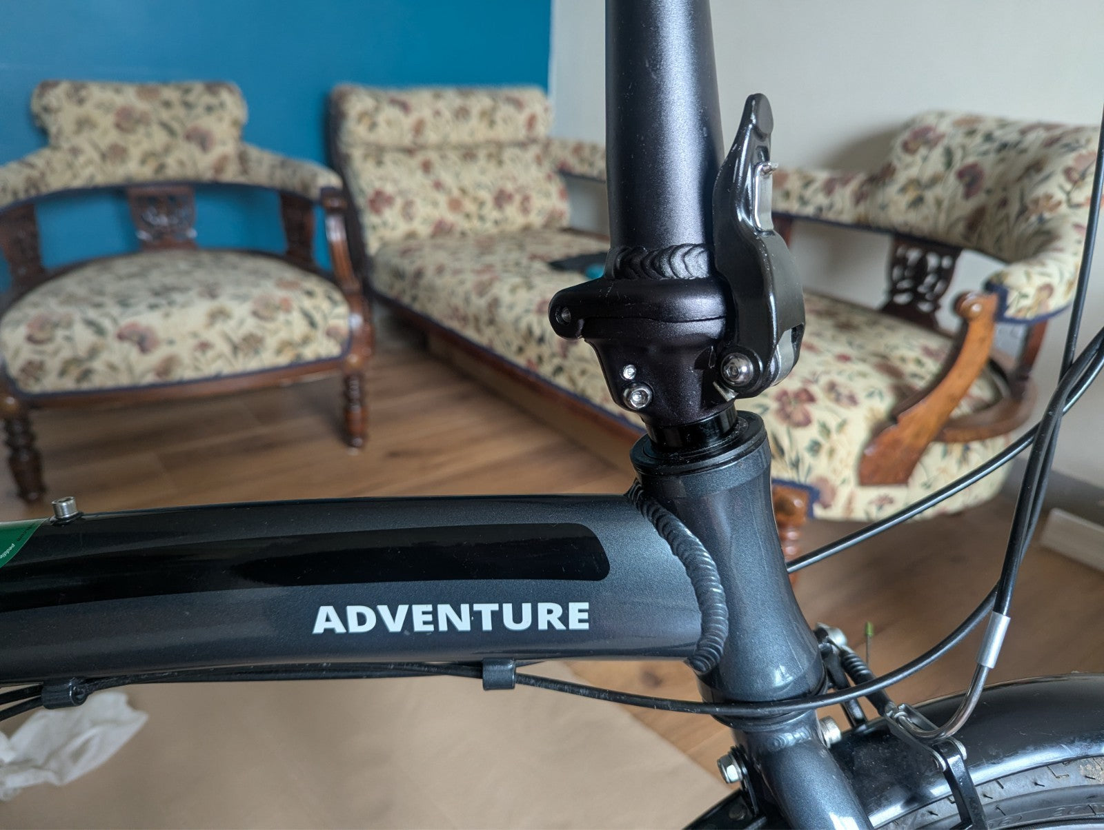 Folding bike Adventure Snicket with adjustable seat height and 7 speed