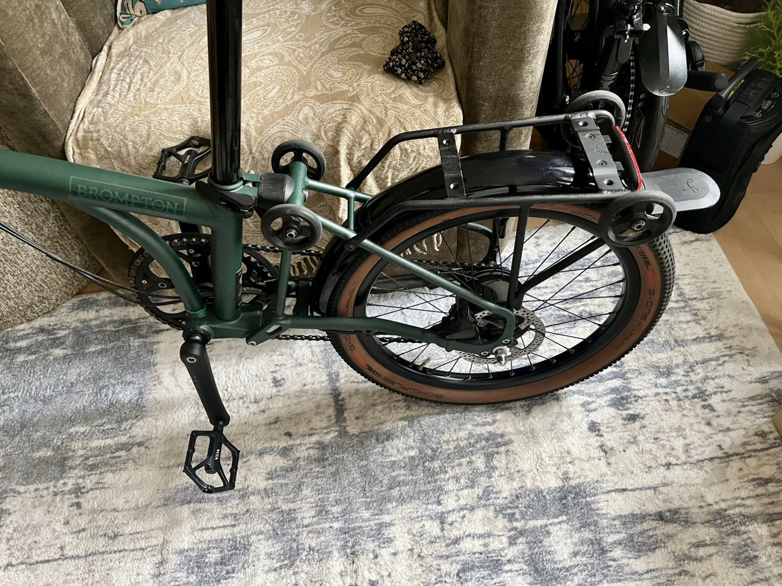 Brompton G Line, 8 speed w Roller Rack - Forest Green - Size Medium