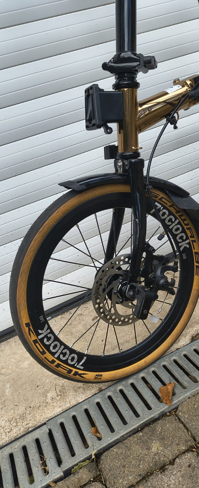 Avro Folding Bike, 16'' Wheels, 9 Speed, Disc Brakes. Alternative To a Brompton.
