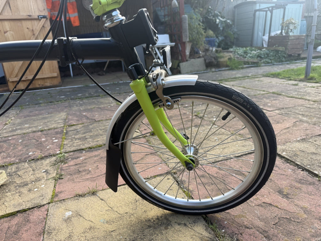 2015 Brompton S3L Folding Bike 3-Speed, Green Including Carry Bag and Case.