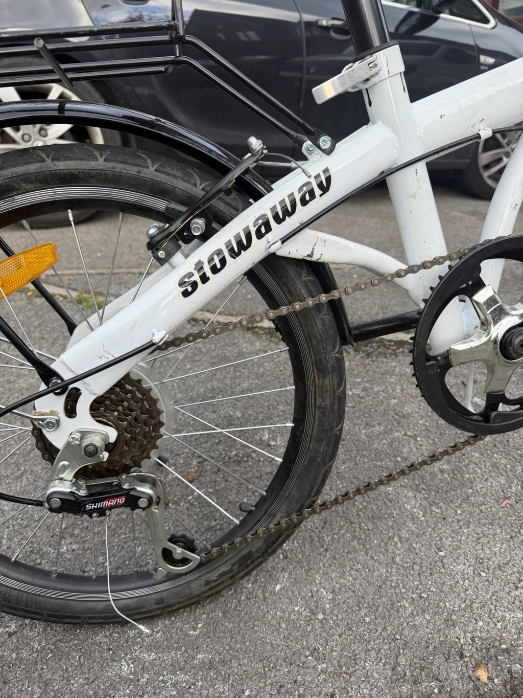 Stowaway Venture X9 20in Folding Bike 6 Speed White/Black Rear Rack Mudguards