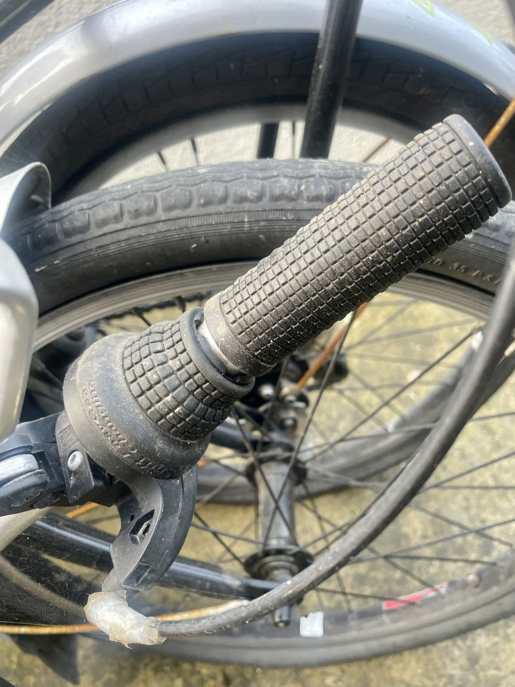 Apollo Folding Bike Aluminium Unisex Adults. Good Condition. Needs service.