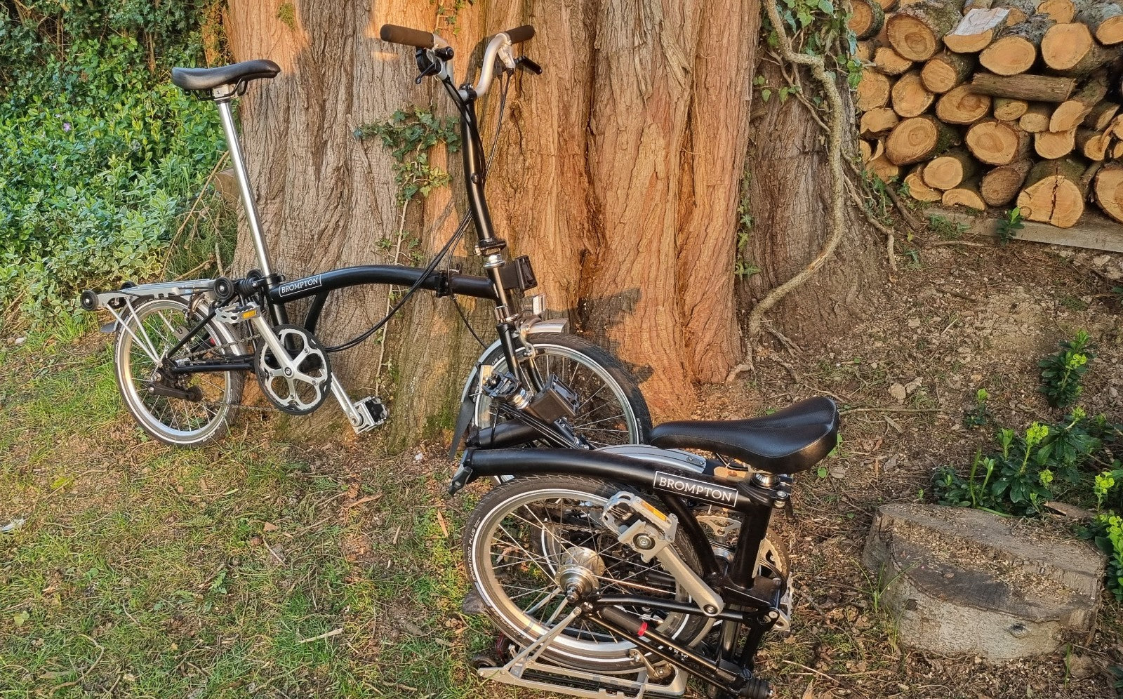 2 Brompton M6R 17  Black Folding Bikes 2017 Black – 6 Speed Excellent