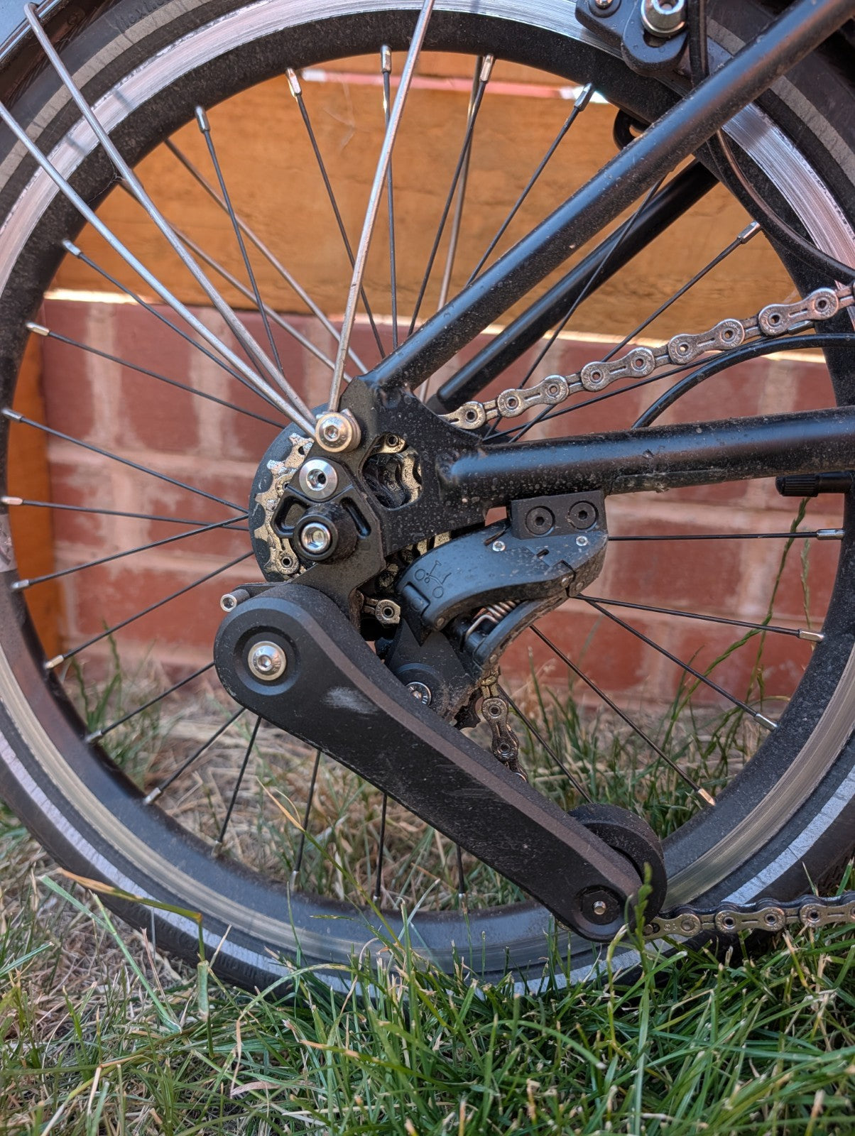 Brompton P-Line 4-Speed - Midnight Black Metallic (Rare Colour) - Late 2022