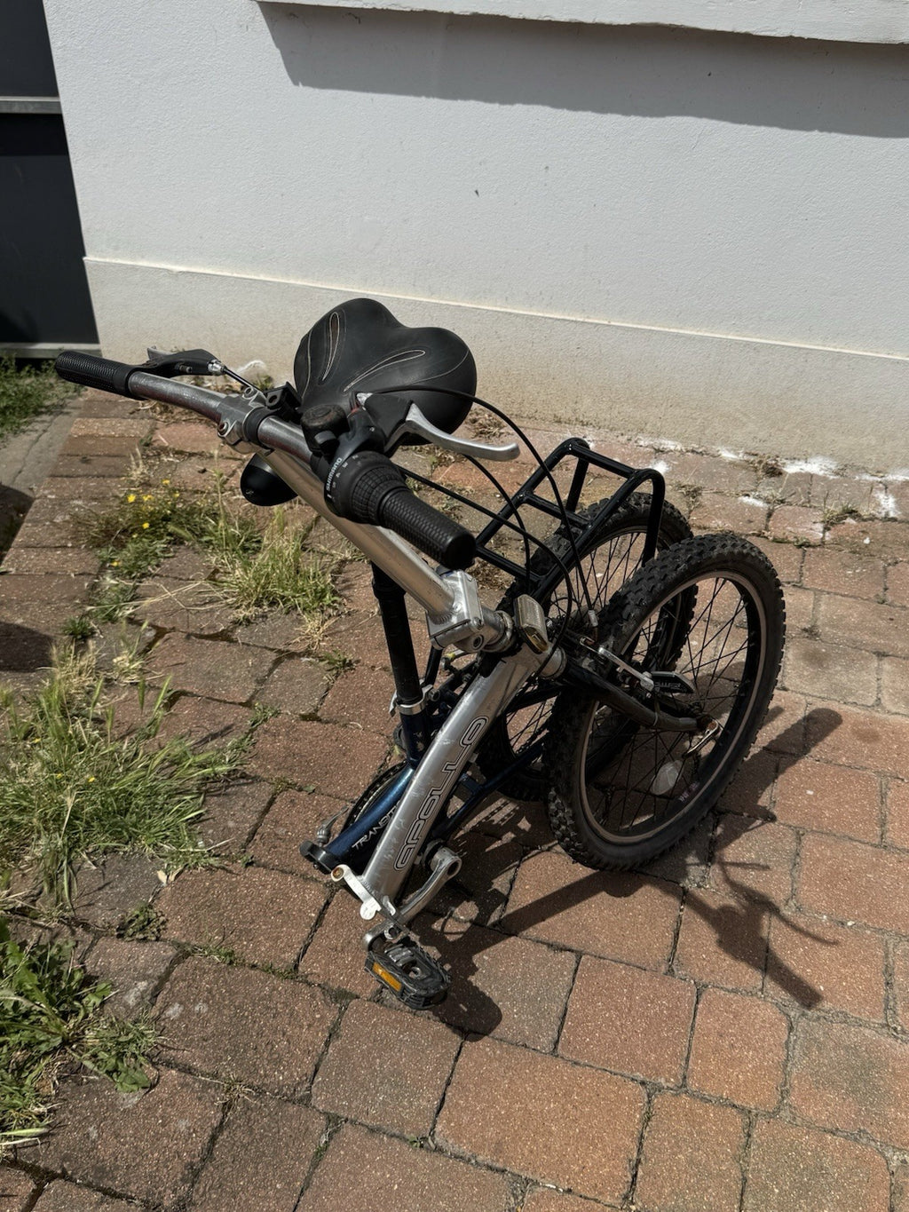 Apollo Transition Folding Bike with 6-Speed Shimano Gears