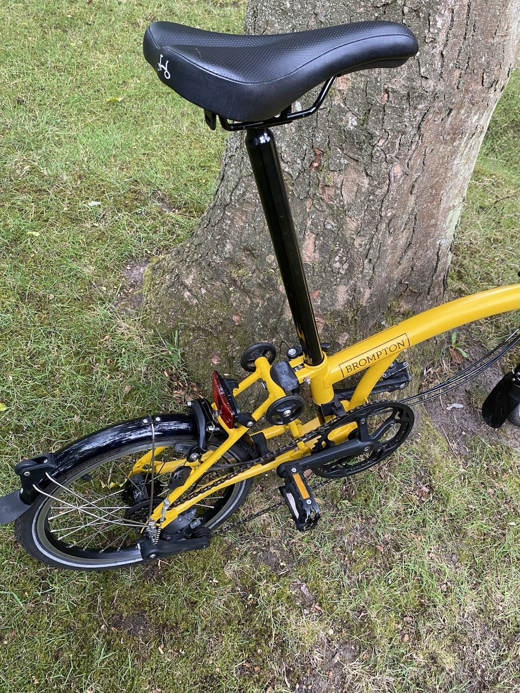 Brompton bike C-line 12-speed 2025 mid bar In bumblebee yellow