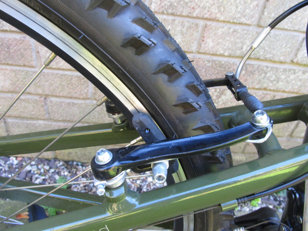 BIKE MOUNTAIN BI FOLD front  DISC BRAKES 26" WHEELS UNISEX-EXCELLENT CONDITION