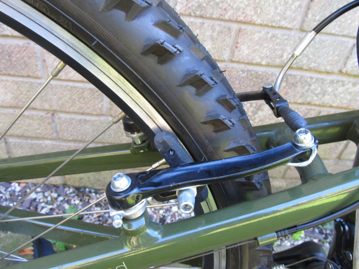 BIKE MOUNTAIN BI FOLD front  DISC BRAKES 26" WHEELS UNISEX-EXCELLENT CONDITION