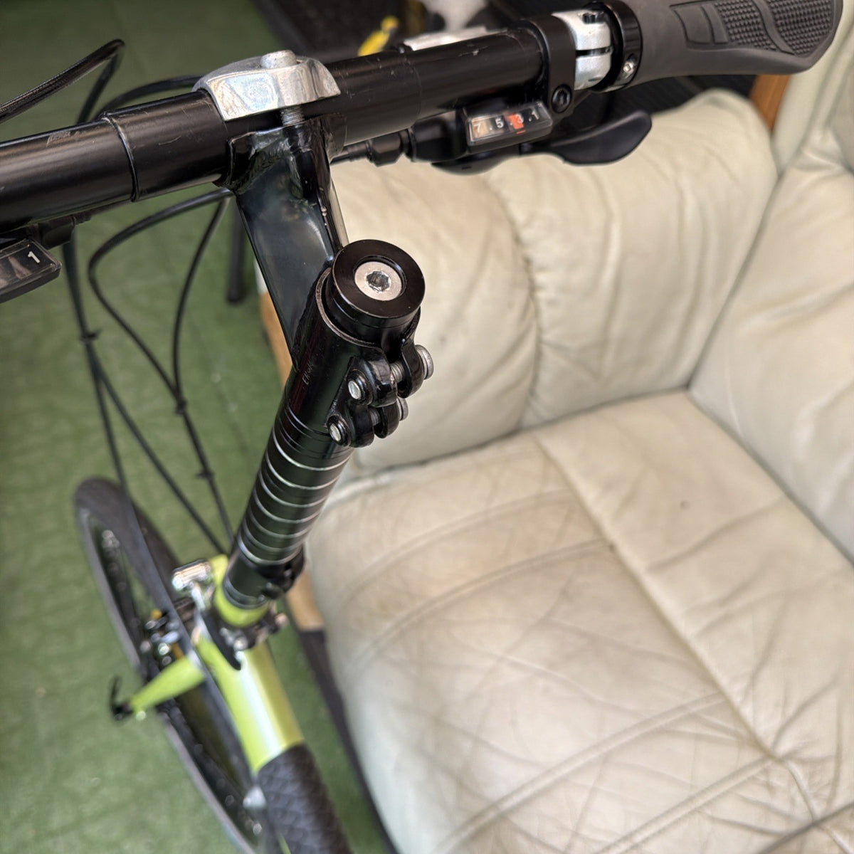 ￼ Bike Friday Folding Bike, 20 Inch Wheels 14 Speed ￼