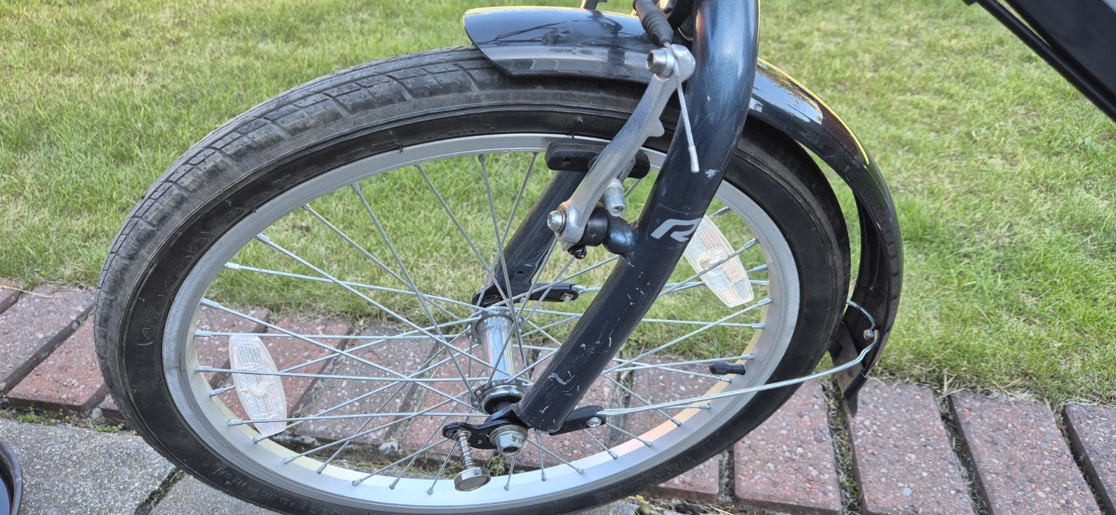 Raleigh Evo 7sp Folding Bicycle 20inch Wheels 7 Speed