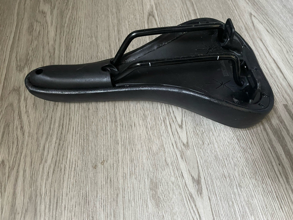 Brompton Black Bike Saddle, standard size. Very Little Use. Good Condition.