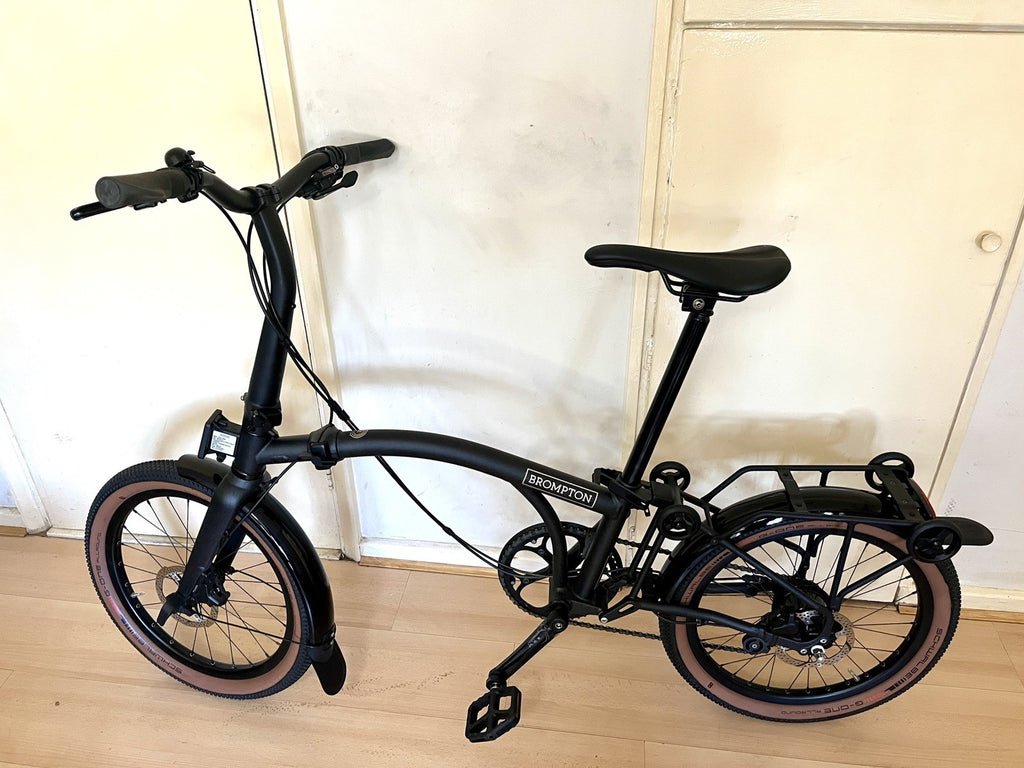 Brompton G Line 2026 with Roller Frame - 8-speed, Space Black, Medium