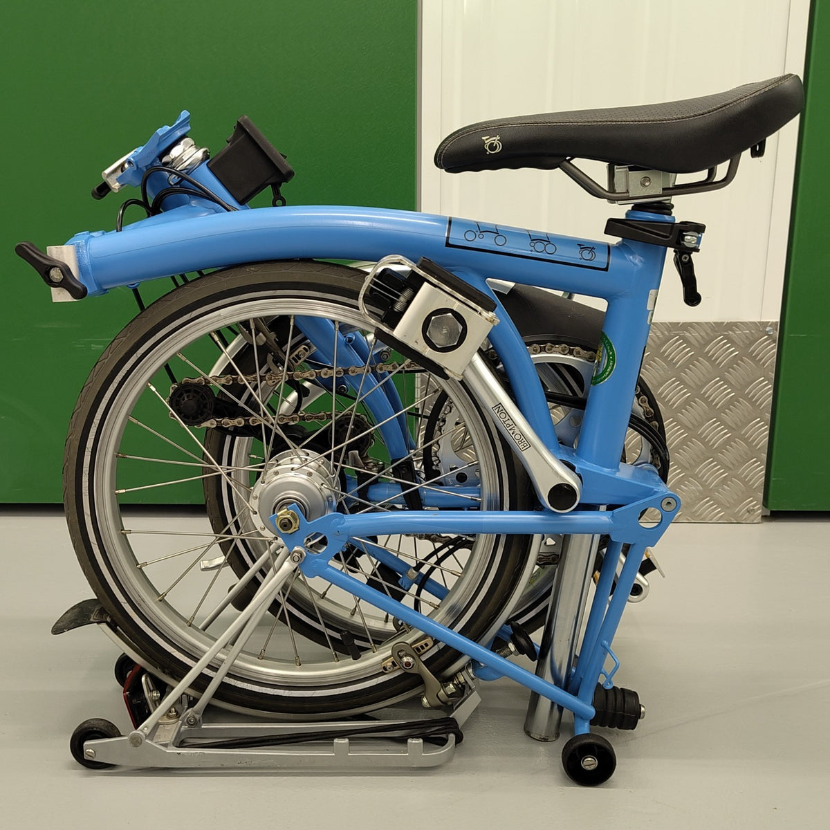 Brompton C Line Explore M6R rack mudguards six gears medium Only test ridden
