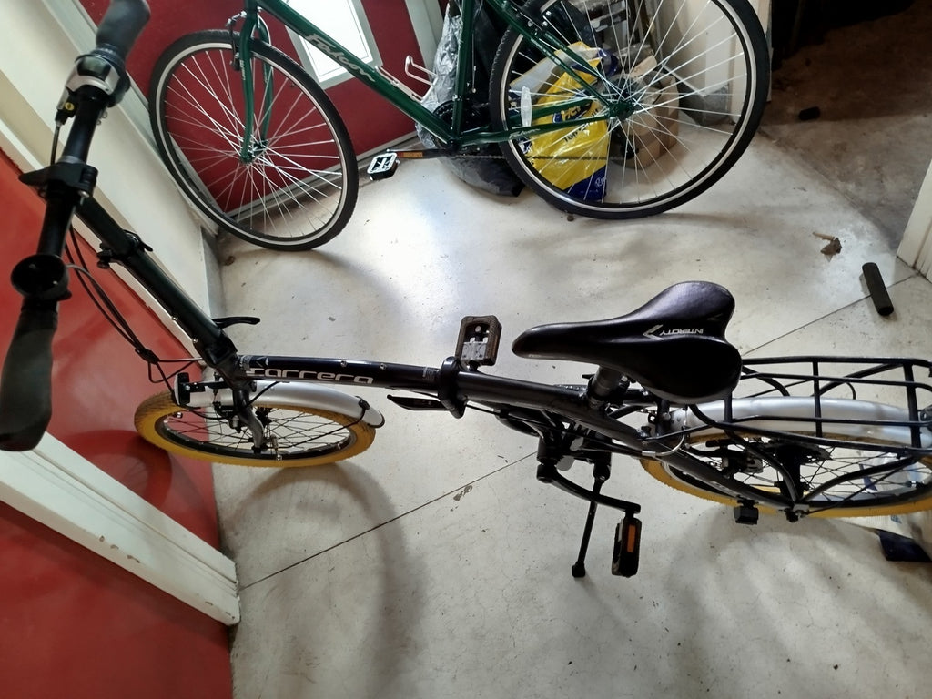 Carrera Intercity Folding Bike - 20" Wheels - 8 Speed Shimano - Black