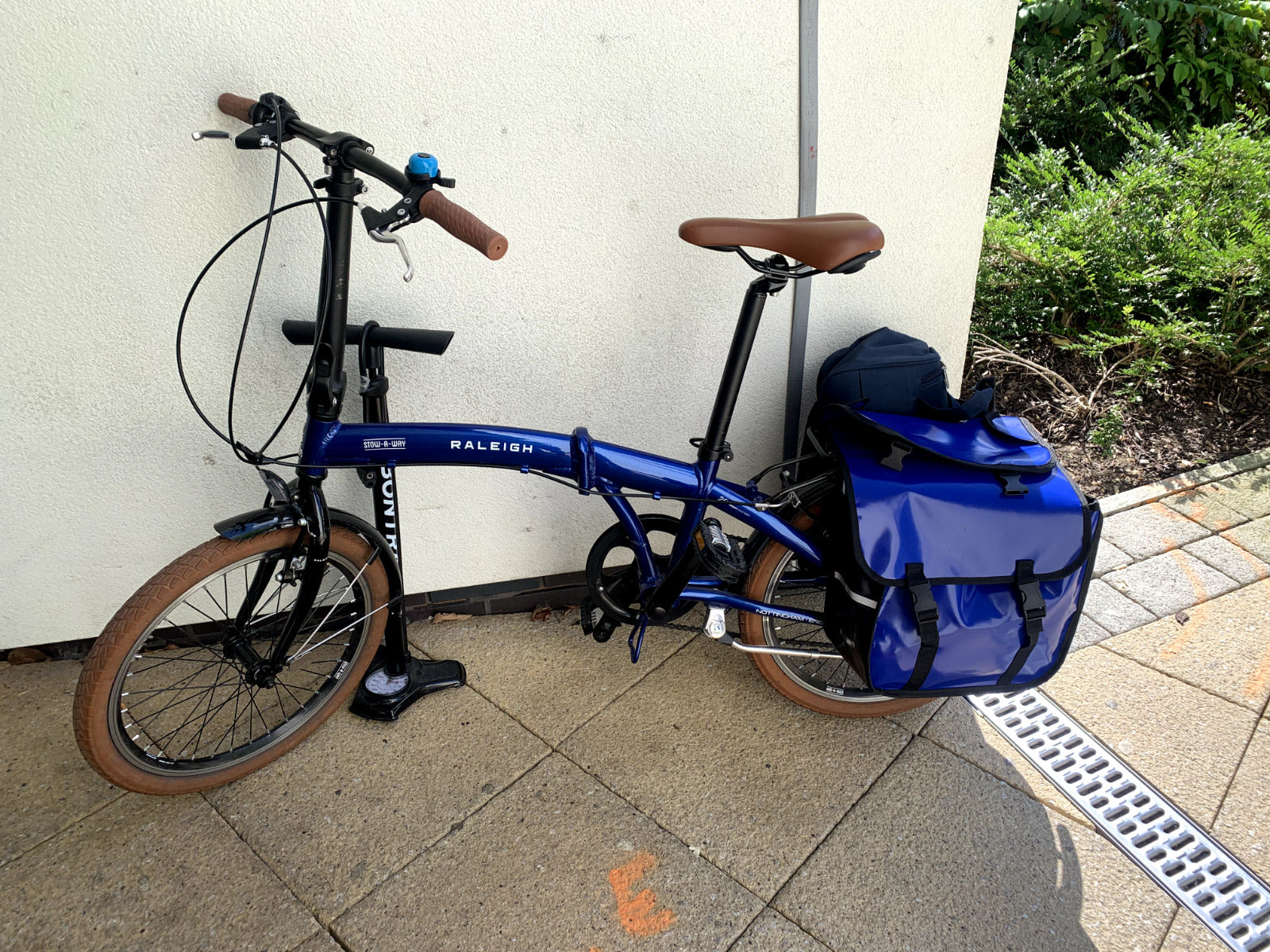 Raleigh Foldable Bike Stow A Way - Lightweight and compact.