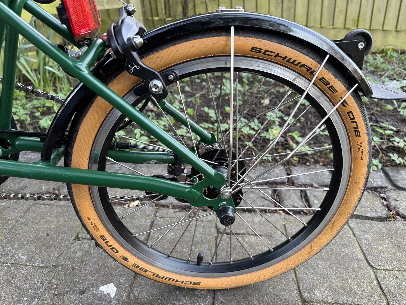 Brompton C Line (2025) – 2-Speed – M – Racing Green  – Barely ridden – Oxford