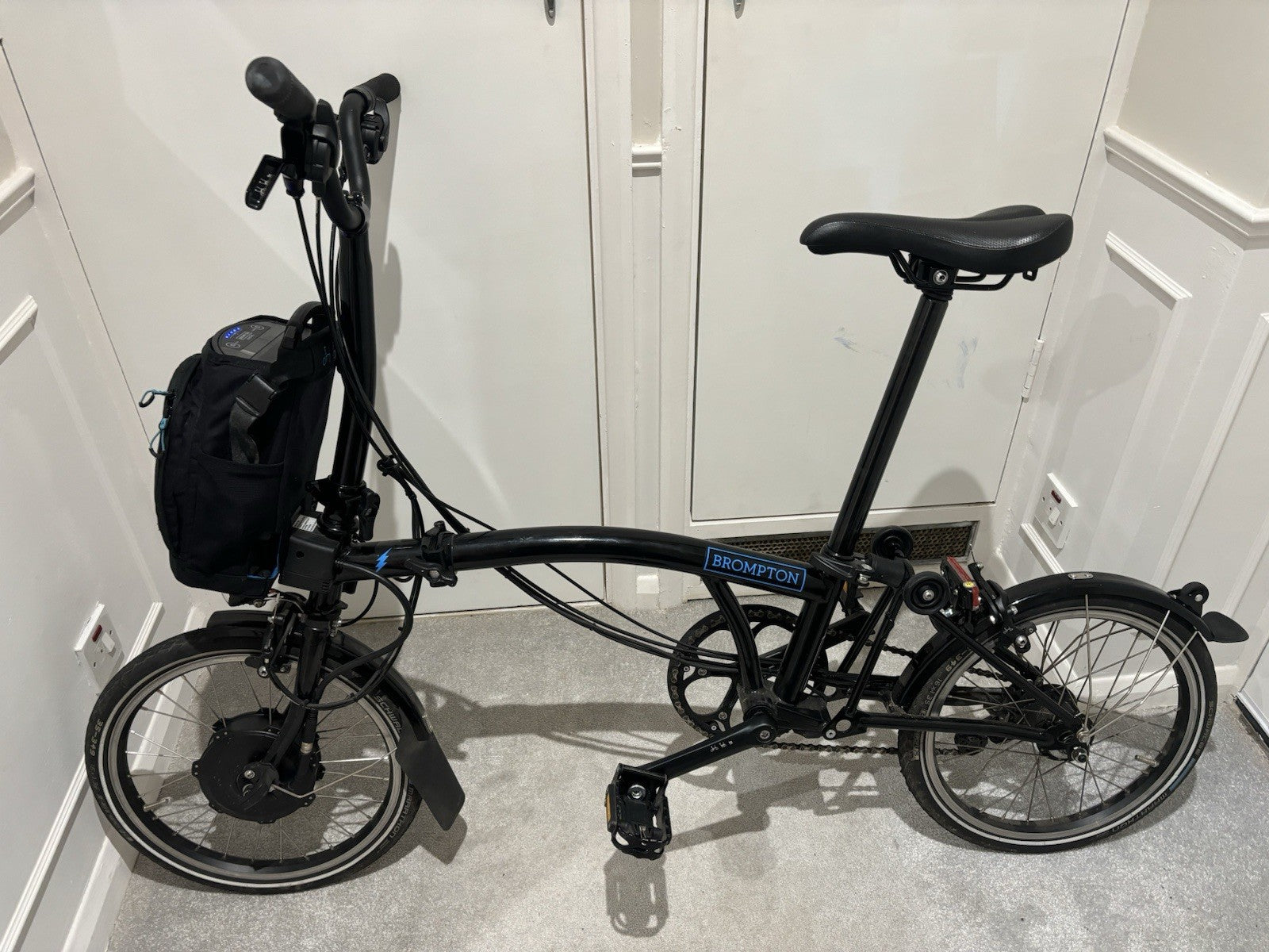 Brompton Electric M6L Folding Bike Black 6 Speed - Excellent Con