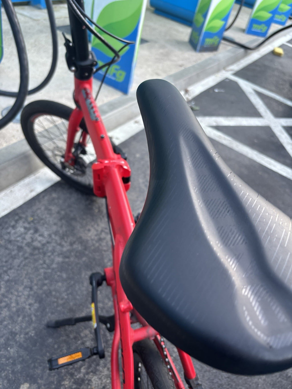 Carrera Intercity 8-Speed Folding Bike with Disc Brake