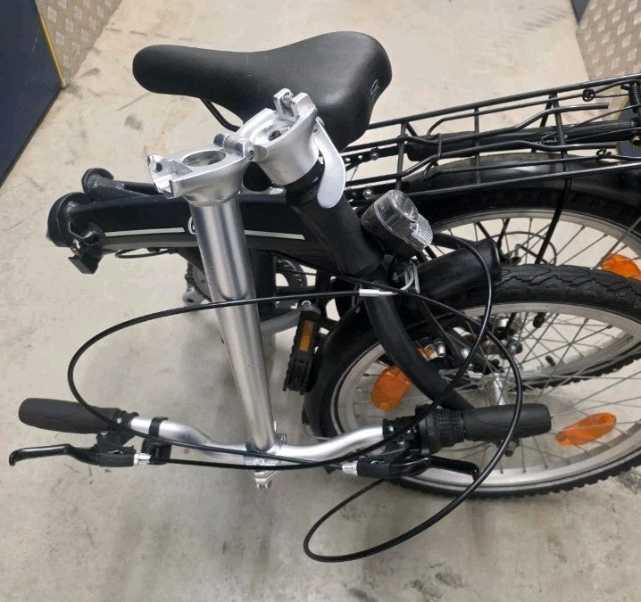 "Classic" folding bike/lightweight (14.2kg)/ Shimano gears/mudguards