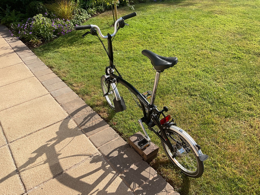 2021 Brompton M6L (C Line) Immaculate Condition. 6 Speed. Front carrier Bag