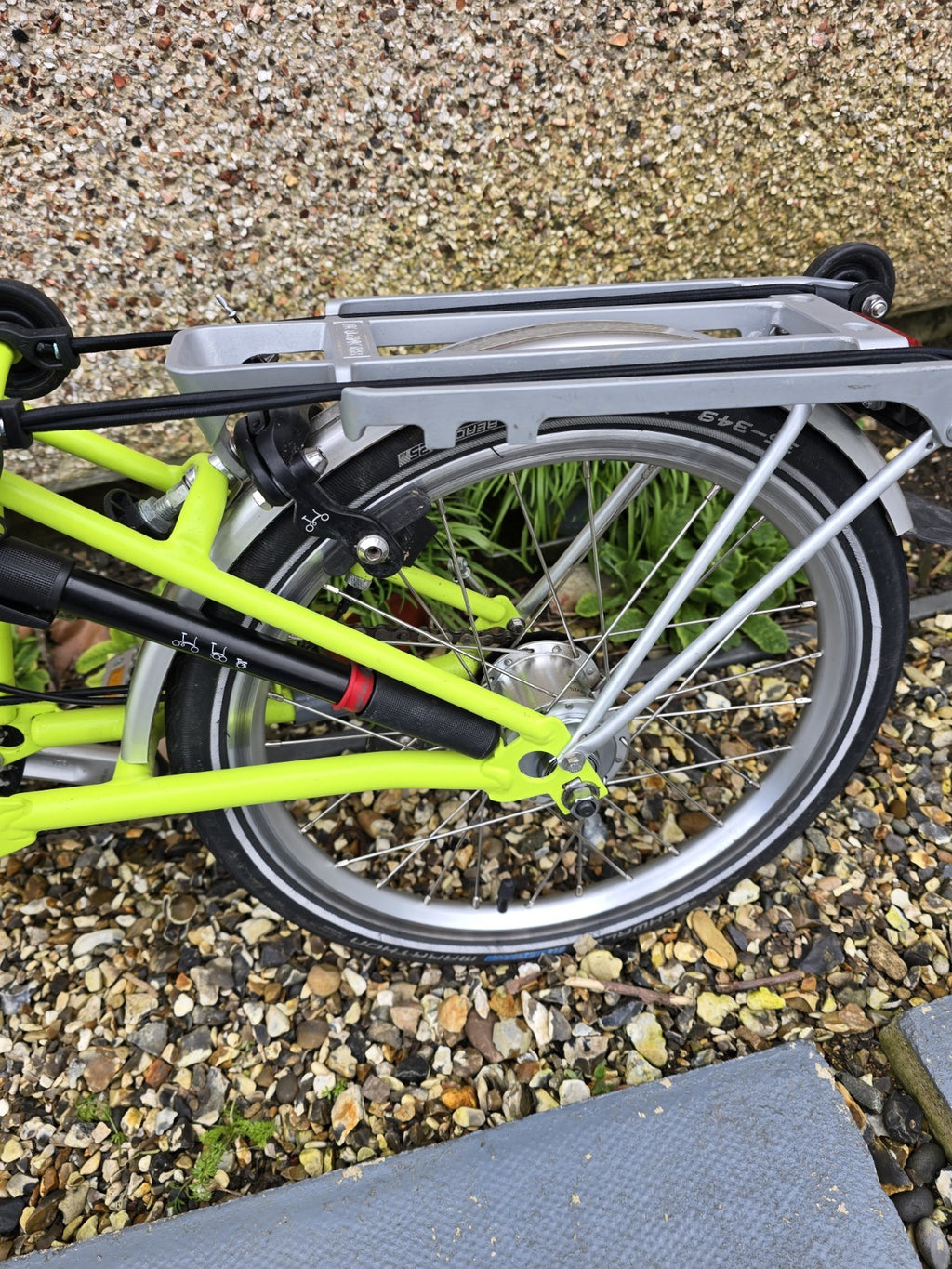 Brompton C Line in Lime green