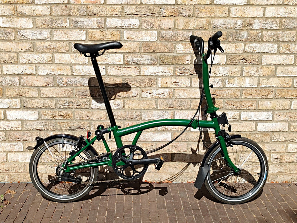 2024 Brompton C Line 6 Speed Folding Bike – Racing Green – Great Condition