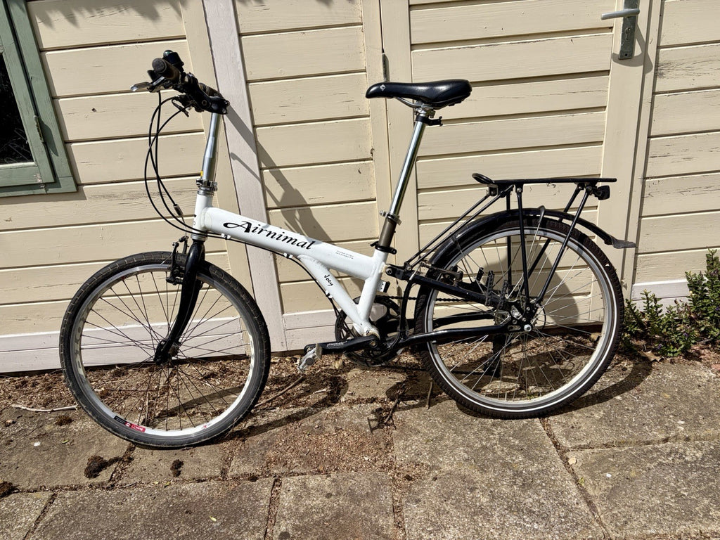 Airnimal Airnimal Joey 24in Folding Bike White/Black V-Brake Derailleur Flat Bar