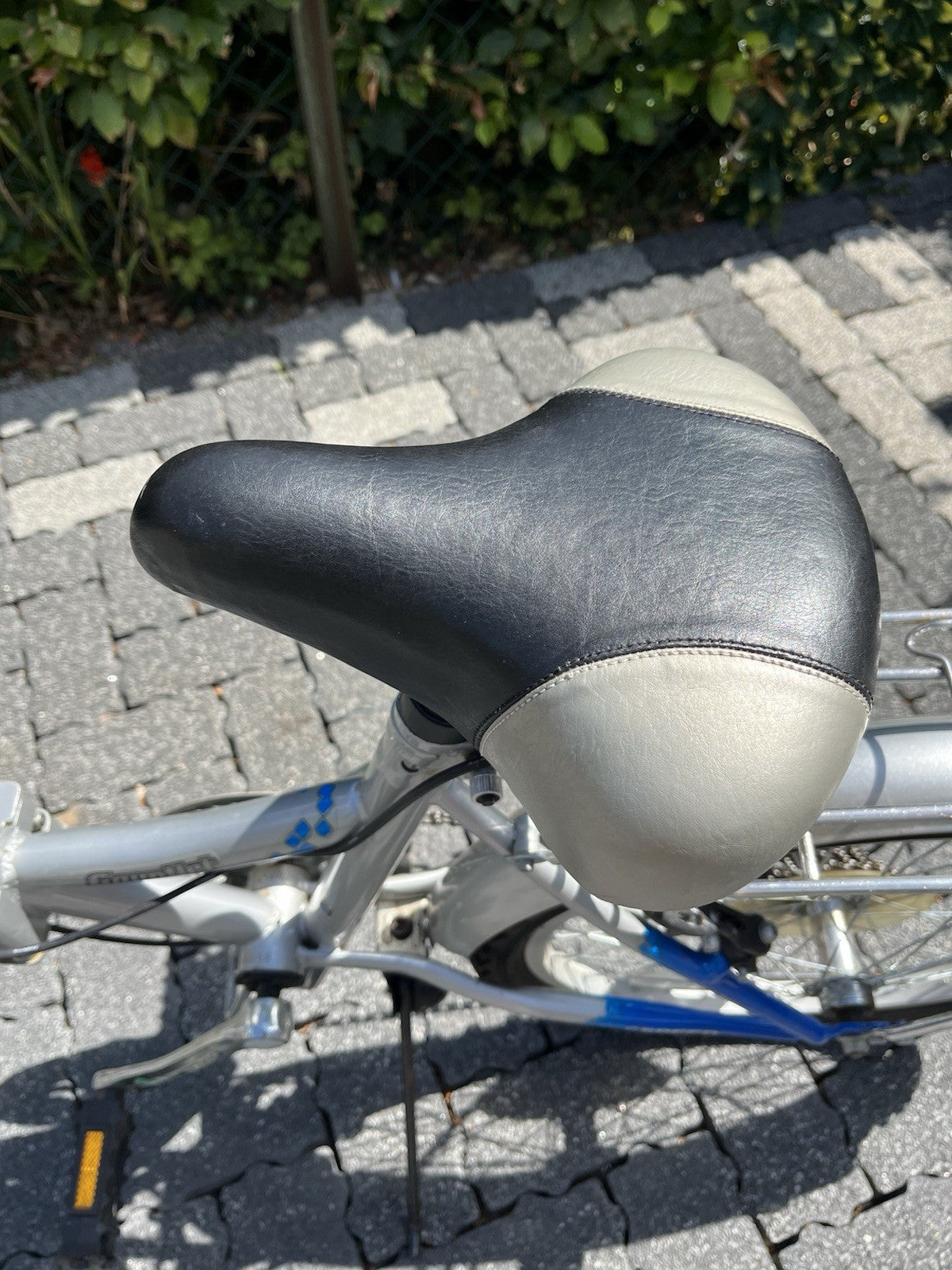 Challenge Gauntlet Folding Bike With 6 Speed Microshift Gears