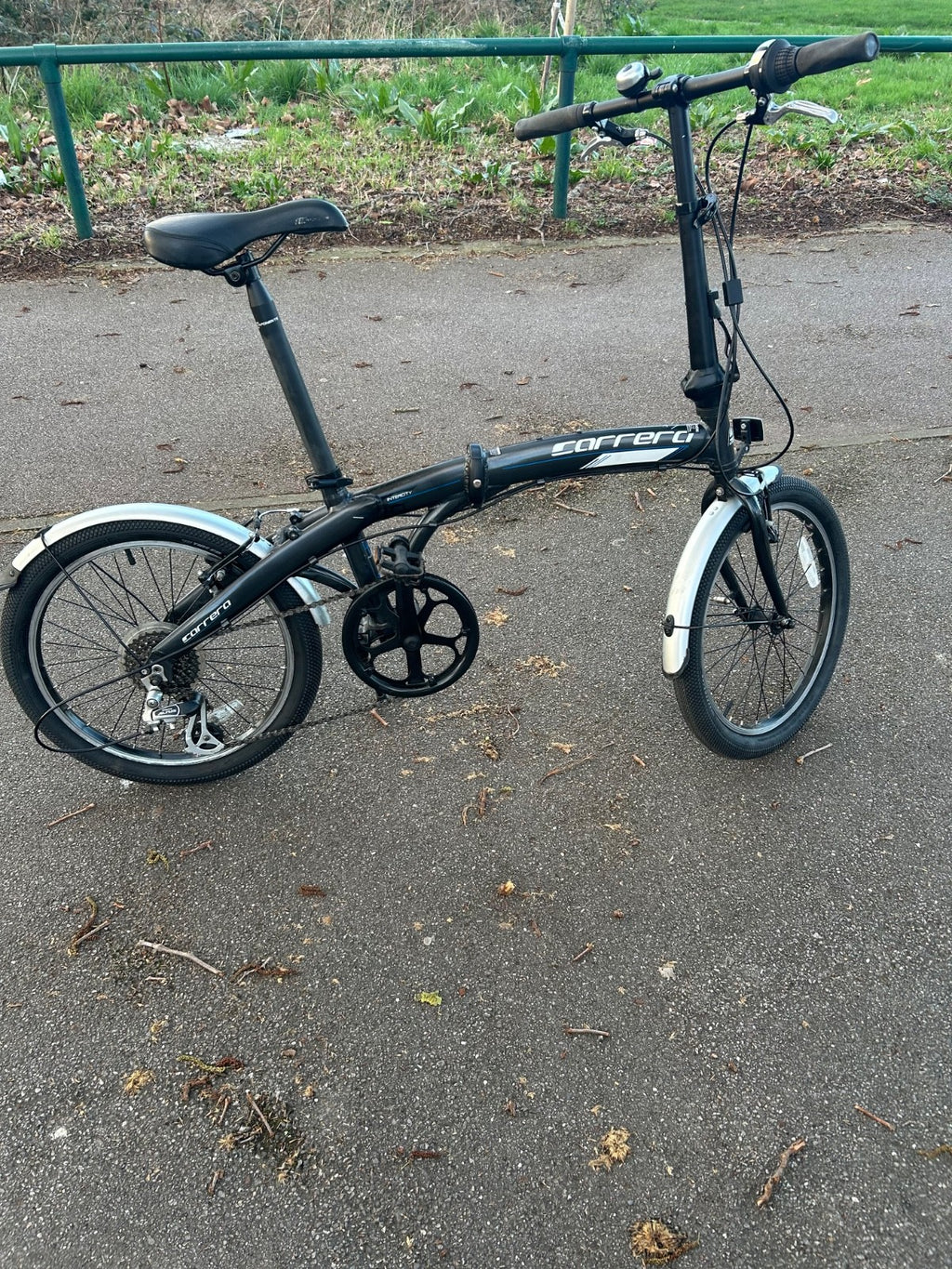 Carrera Intercity Unisex 8 Speed 20'' Wheels Compact Folding Bike (Scratched)