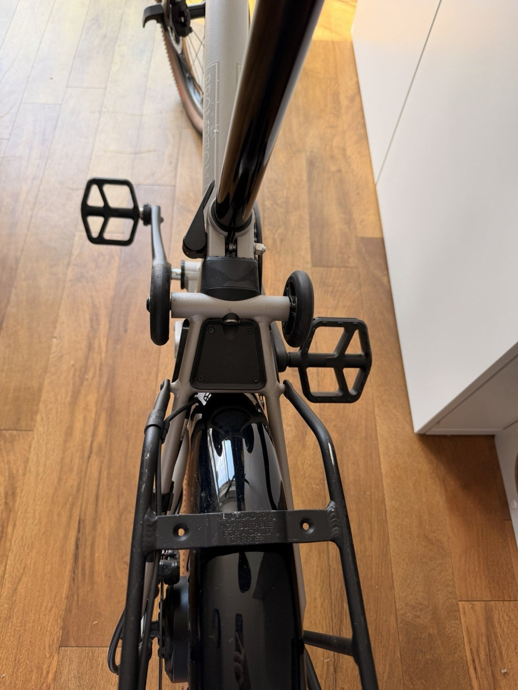 Brompton elctrc G Line, trail dust white, 4 speed, Medium, pristine condition