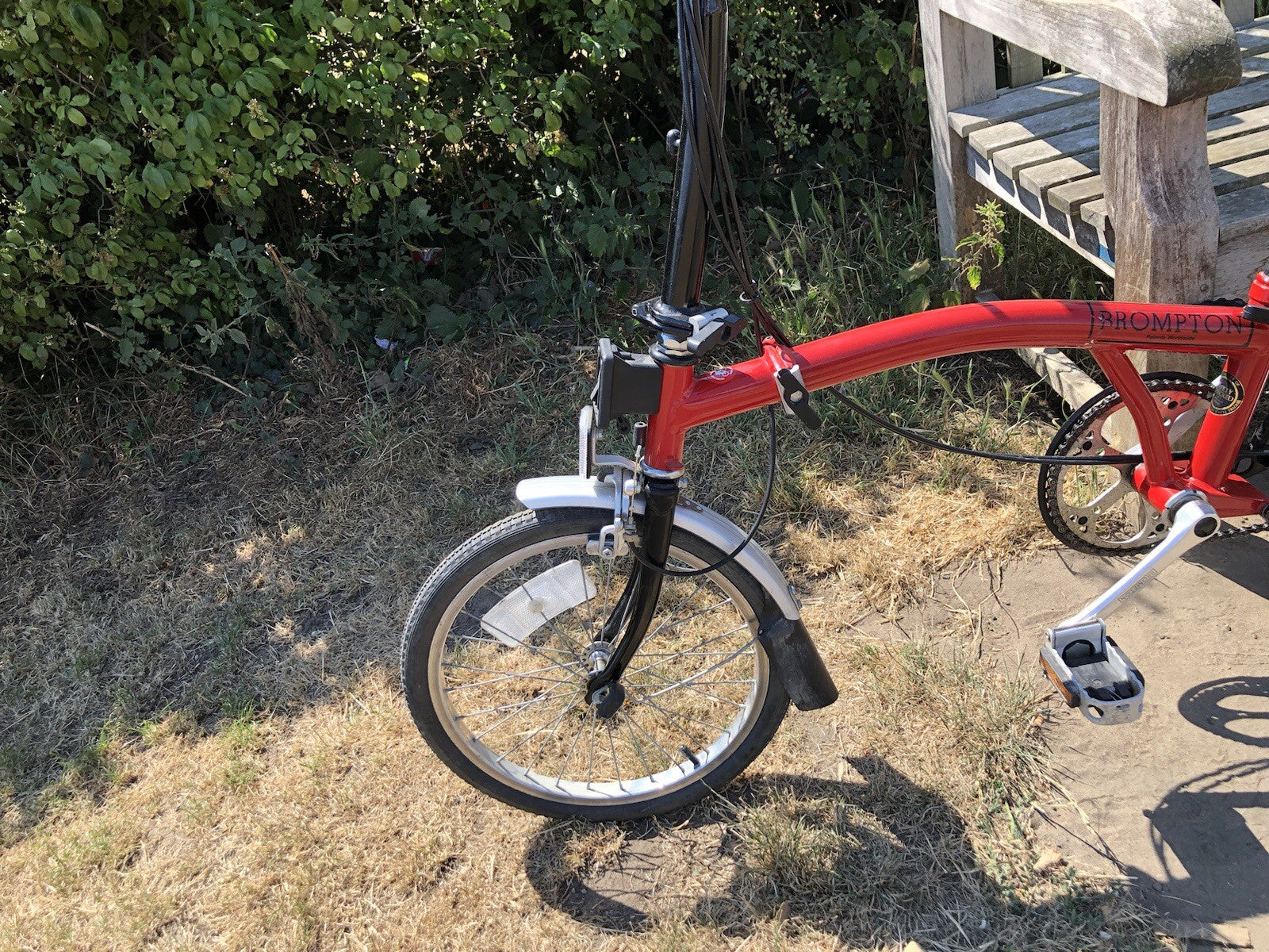 Brompton Folding Bike 3 speed in great Condition, Striking Red colour.