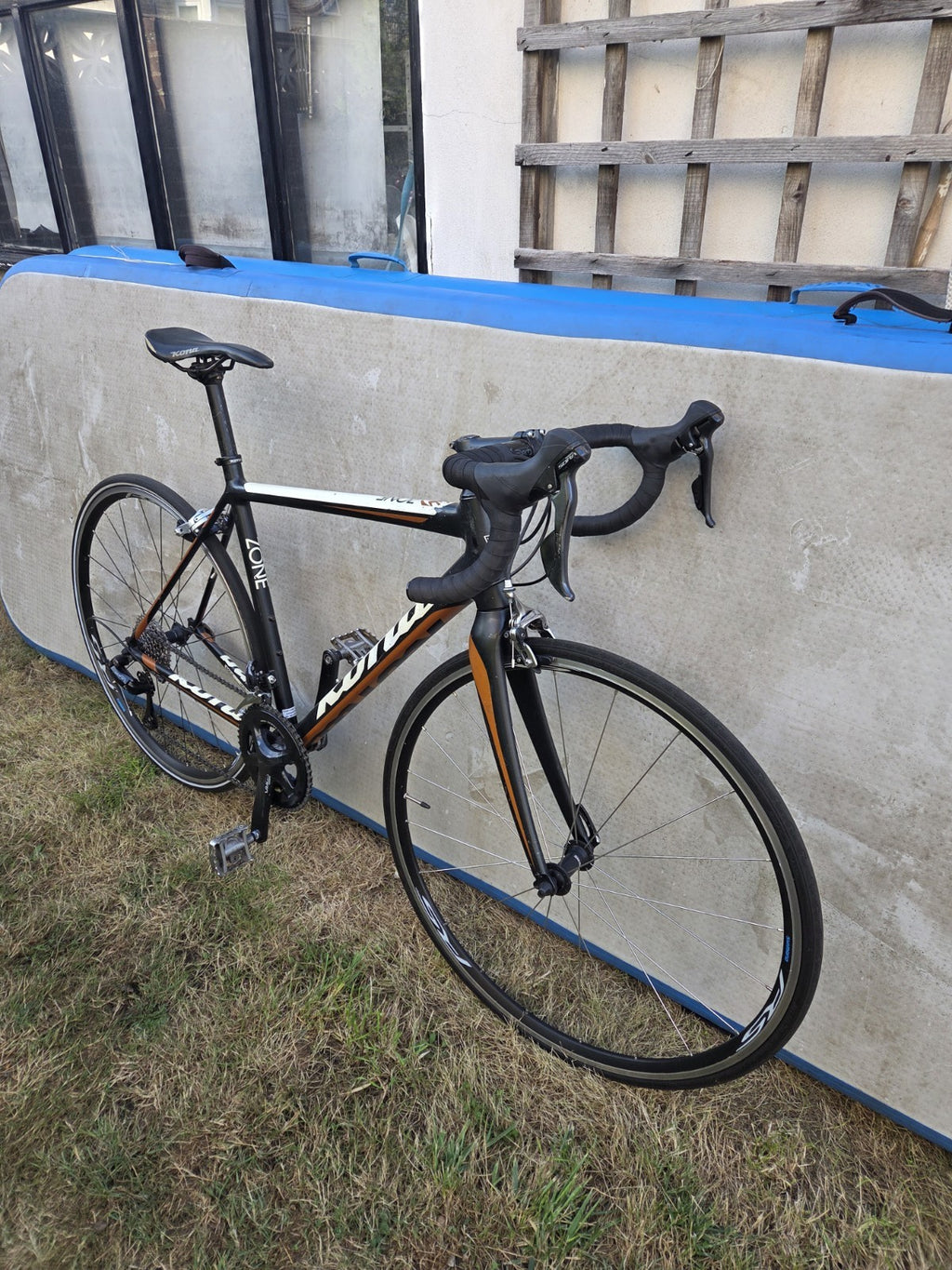 Kona Zone Road Bike 53cm Medium Frame