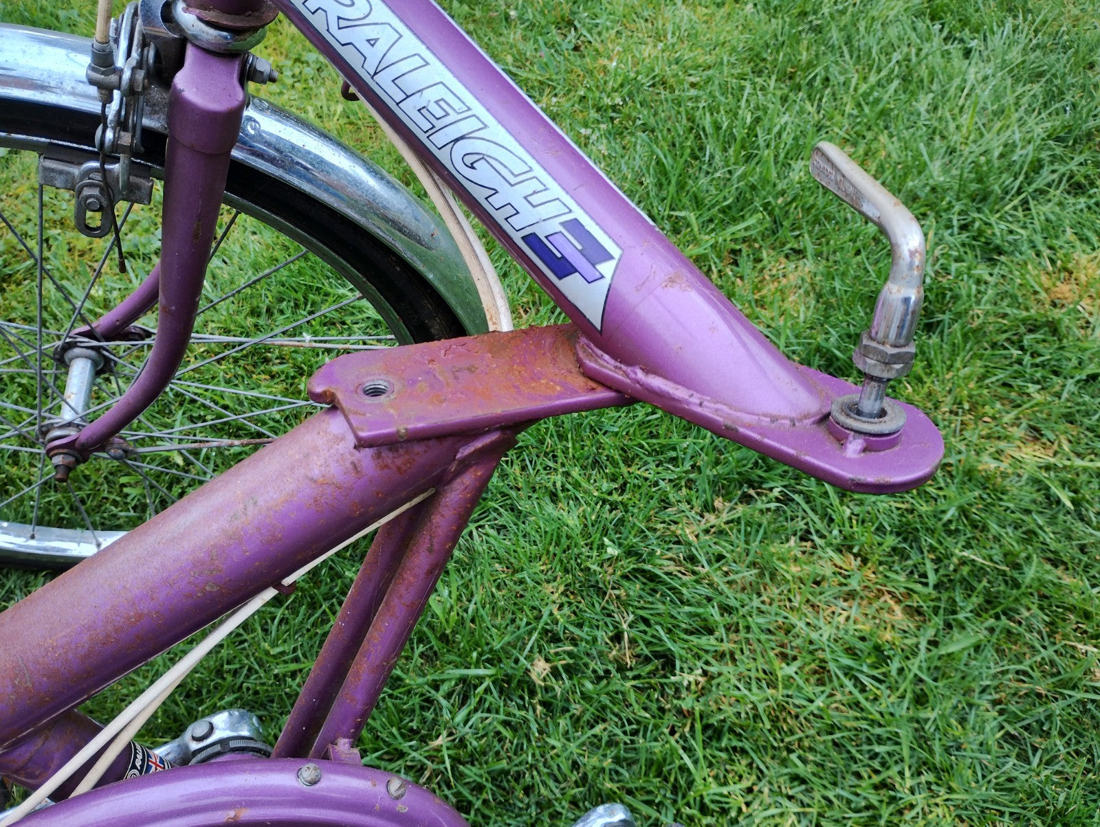vintage raleigh folding bike. Project / fix up/ spares.