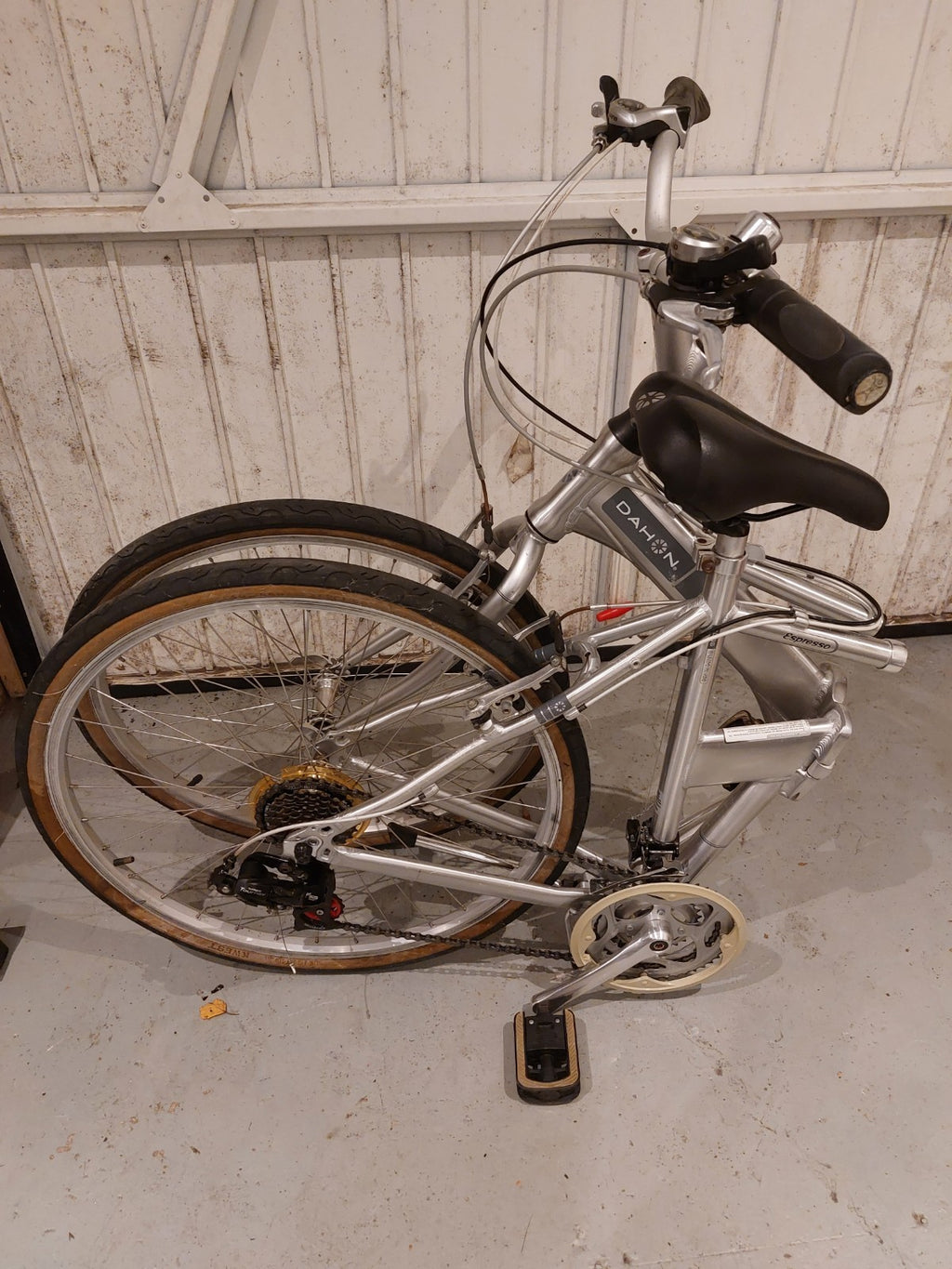 Dahon Espresso fullsize folding bike, index gears, aluminium