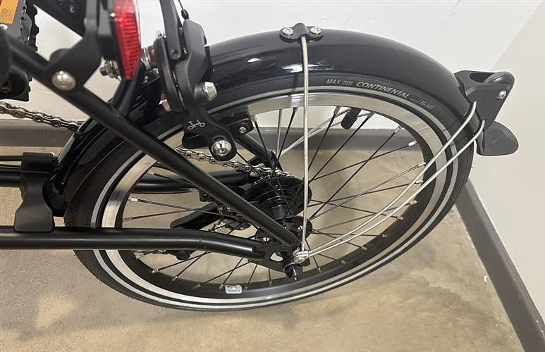 Brompton P Line 4 Speed 2022 Low Handlebar Folding Bike - Midnight Black