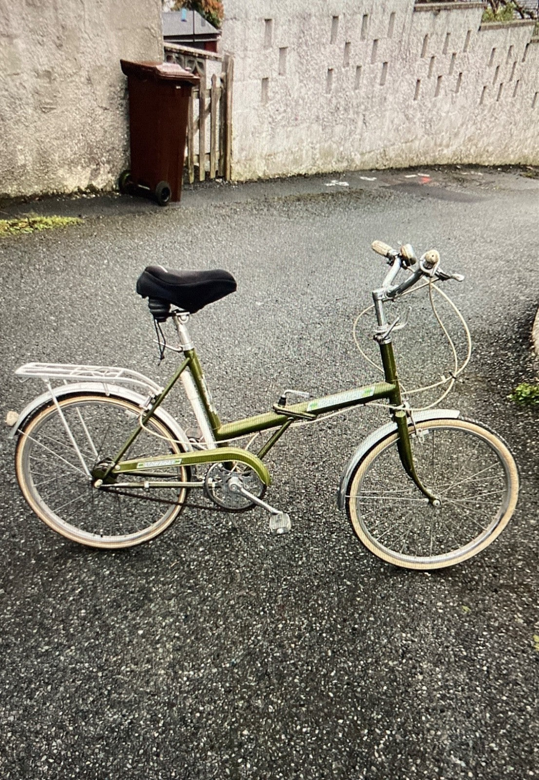 Raleigh RSW 16  vintage folding  bicycle - Green - Excellent condition.