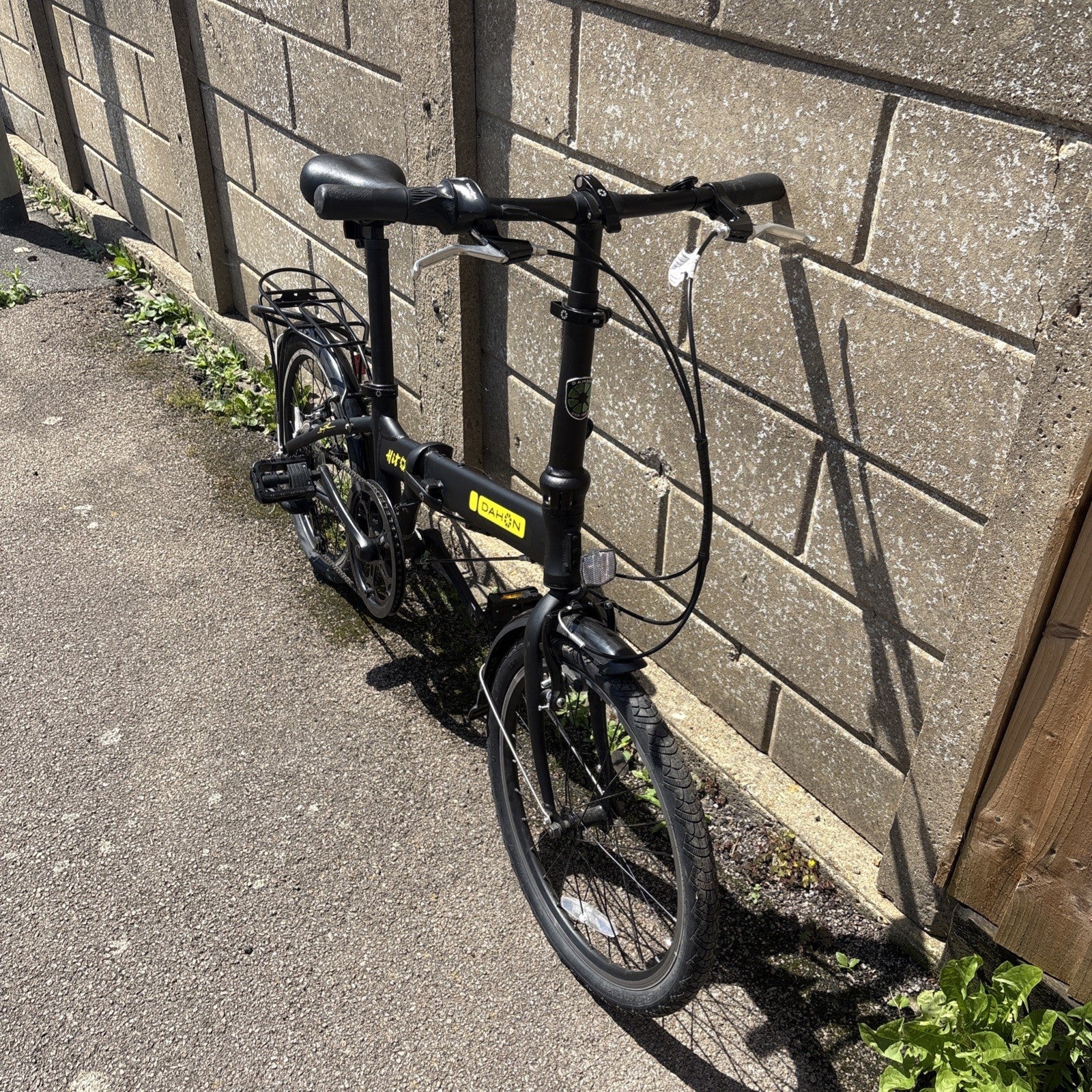 Dahon Hit 6-Speed Folding Bike Matt Black, Lightweight
