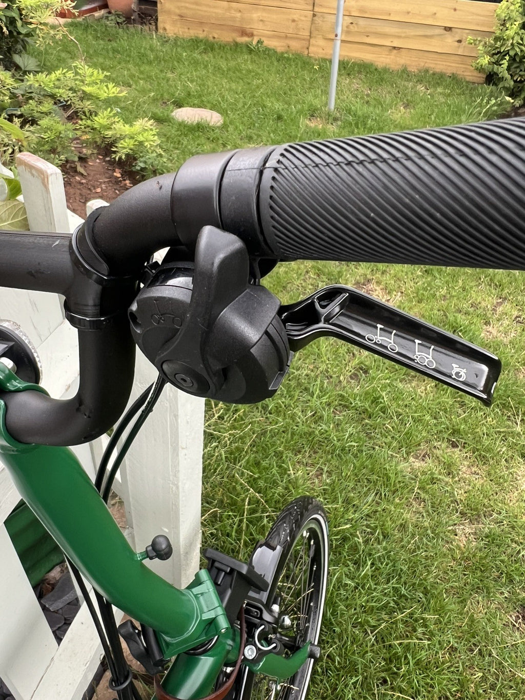 2024 Brompton C Line Explore 6-Speed - British Racing Green - pristine