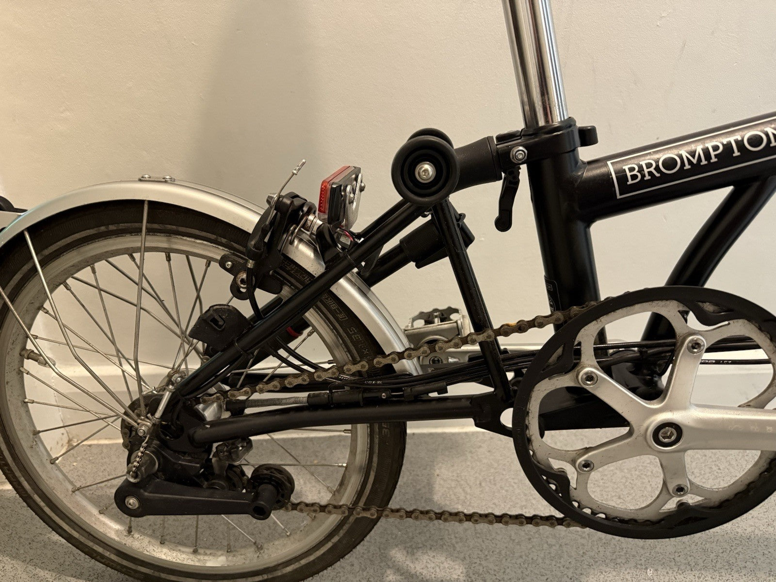 Bromptons 6 Speed 2020 Model with Dynamo Lights Excellent Condition