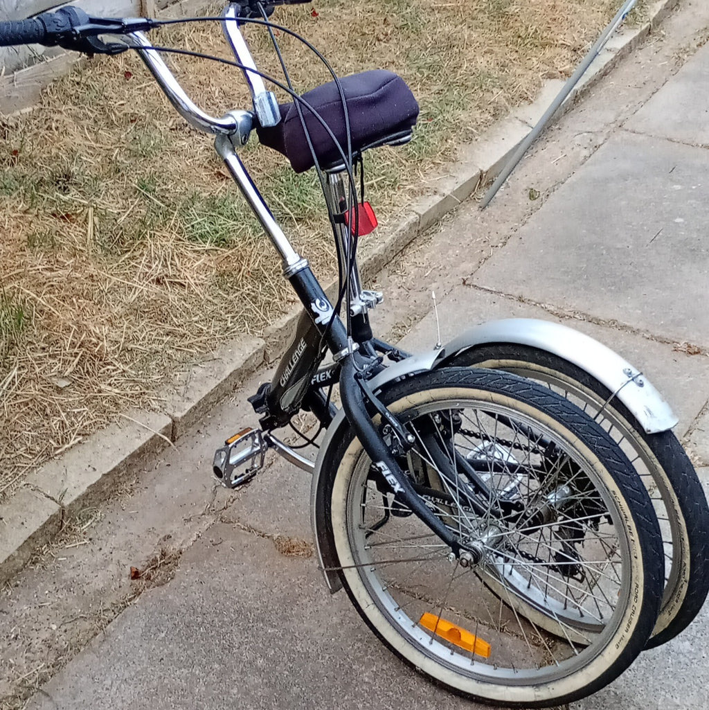 Challenge Flex Folding Bike 6 Speed Foldable w/ Mudguards Kickstand Black/Silver