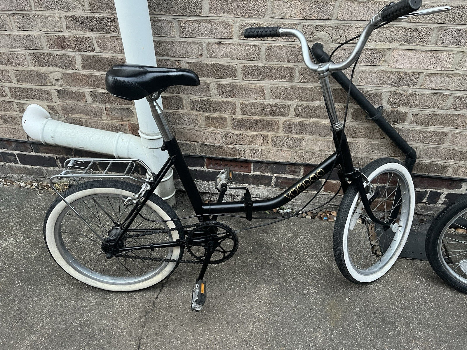 Folding bikes -3 speed- easy folding step over-20 inches- Pristine condition