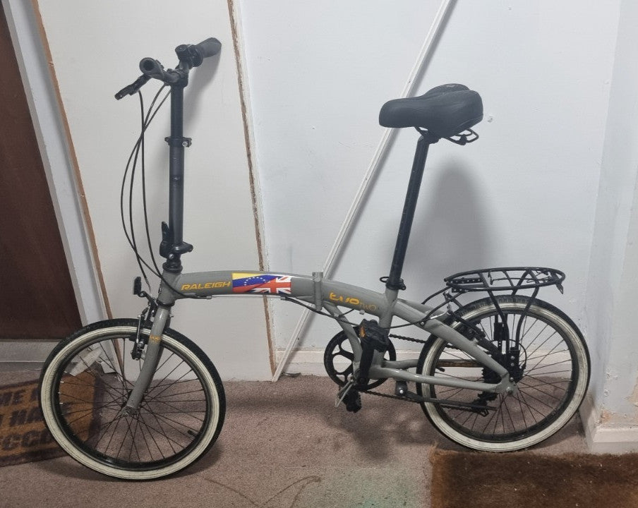 Raleigh Evo 20in Folding Bike Grey/Black Small Flat Bar Rear Rack