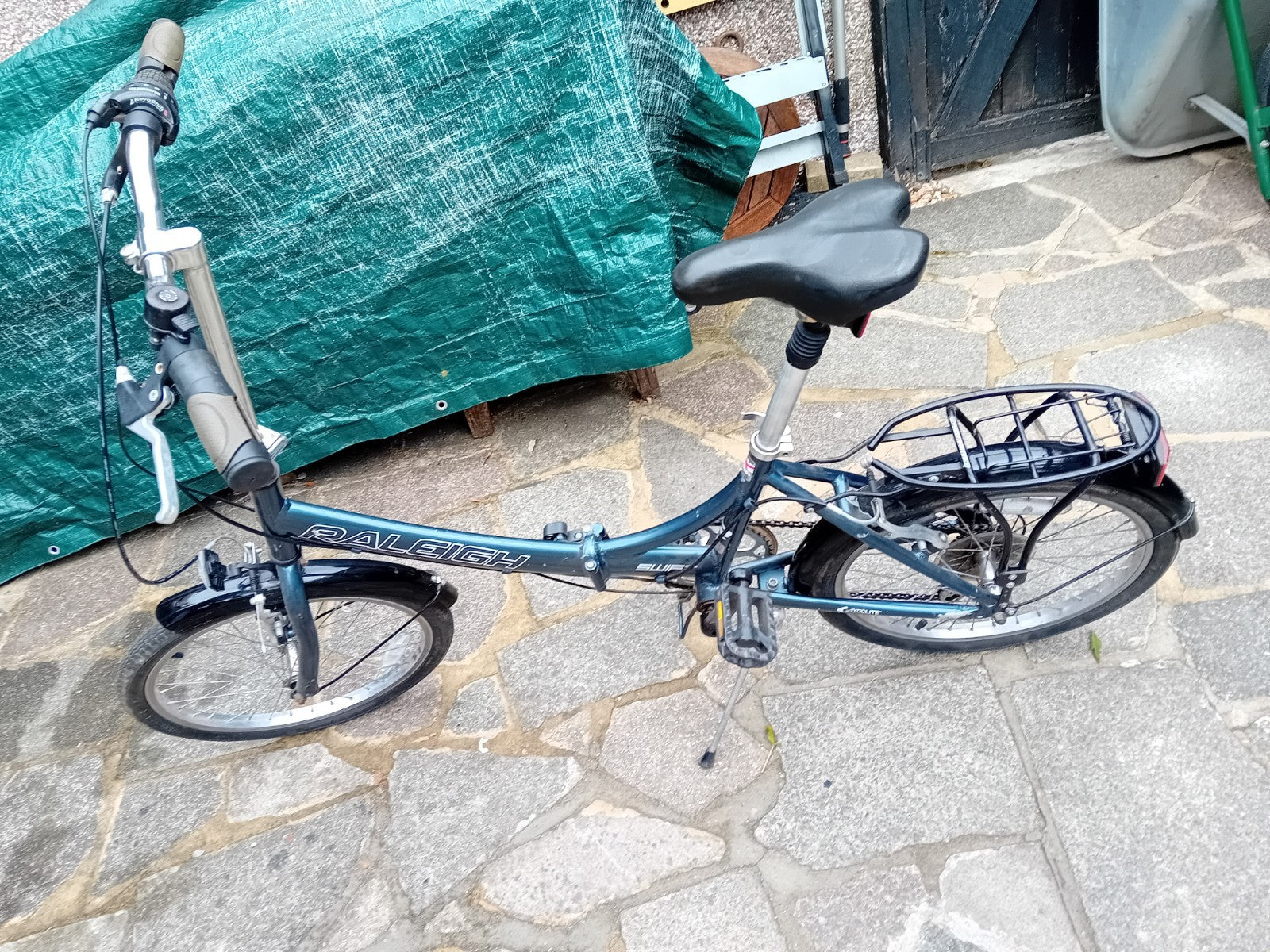 Raleigh Swift Folding Bike
