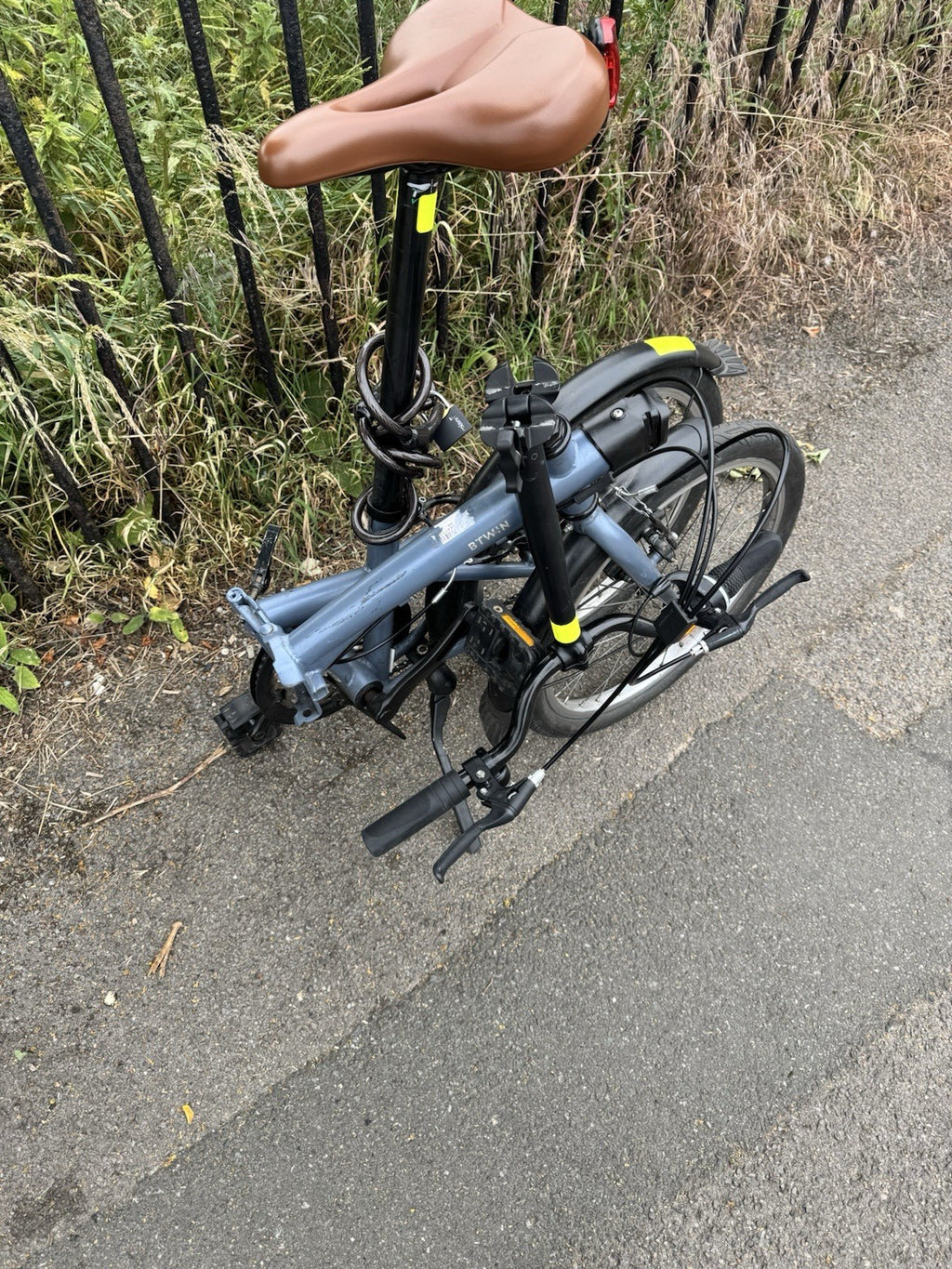 B'Twin Tilt 120 Folding Bike - Grey - in excellent condition